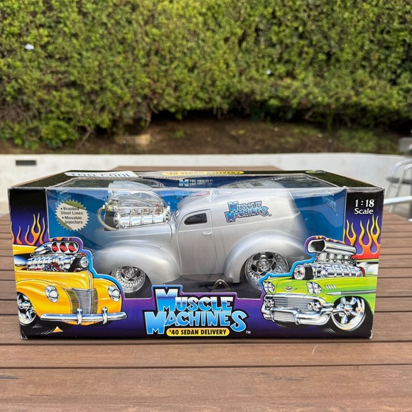 Muscle Machines 40 Sedan Delivery SEMA 2003 1:18 Scale Diecast Car In Box Silver - Picture 12 of 13